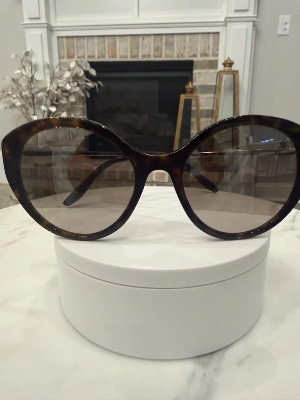 Prada Tortoiseshell Oversized Women's Sunglasses - Brown Lenses - Picture 1 of 7